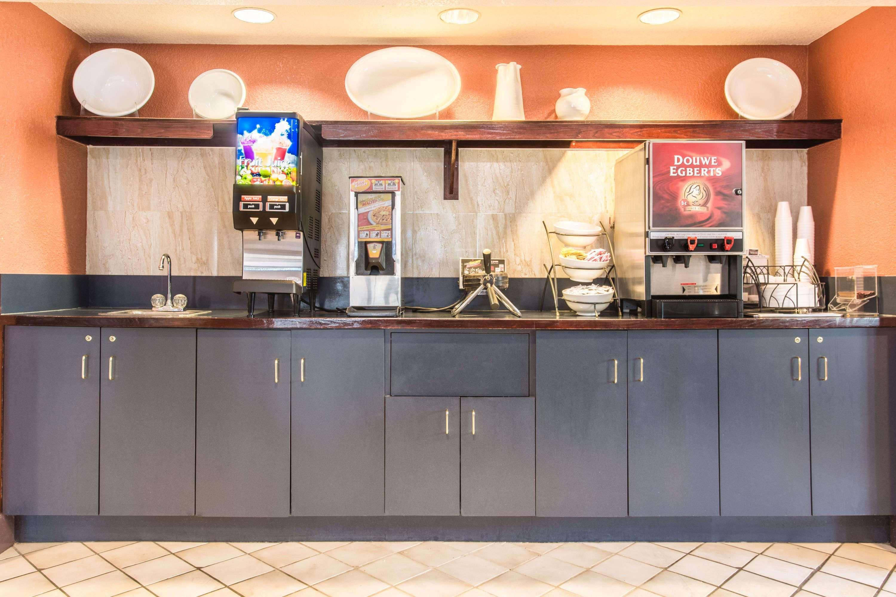 Baymont By Wyndham Cincinnati Шаронвилл Экстерьер фото